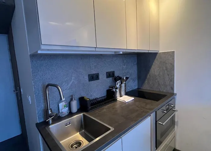 4-guest In Heart Of فال تورُن